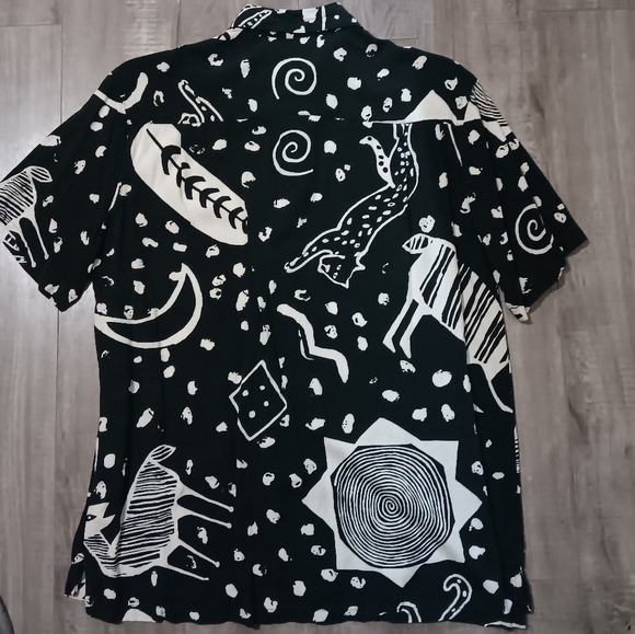 Graphic button up shirt - Picture 3 of 3